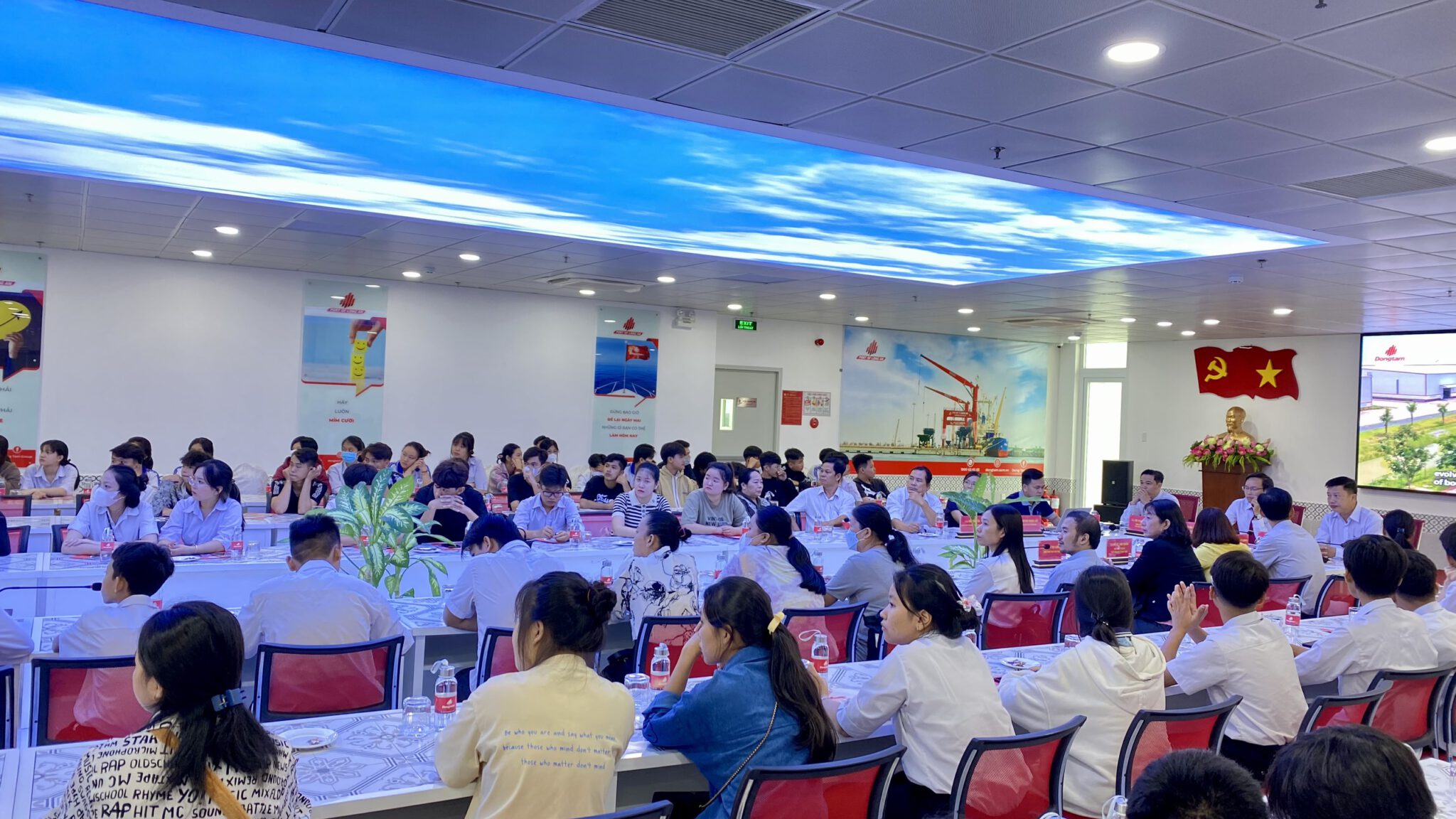 Trường trung cấp Đông Nam Á