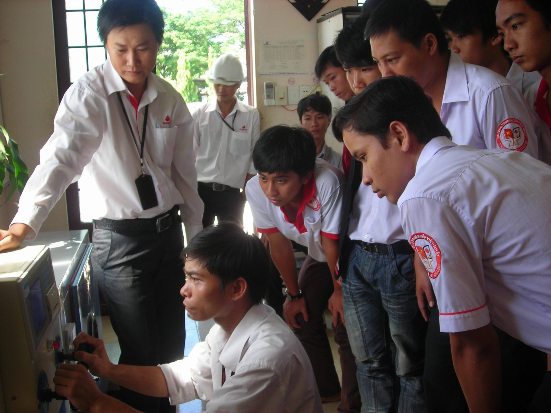 Trường trung cấp Đông Nam Á